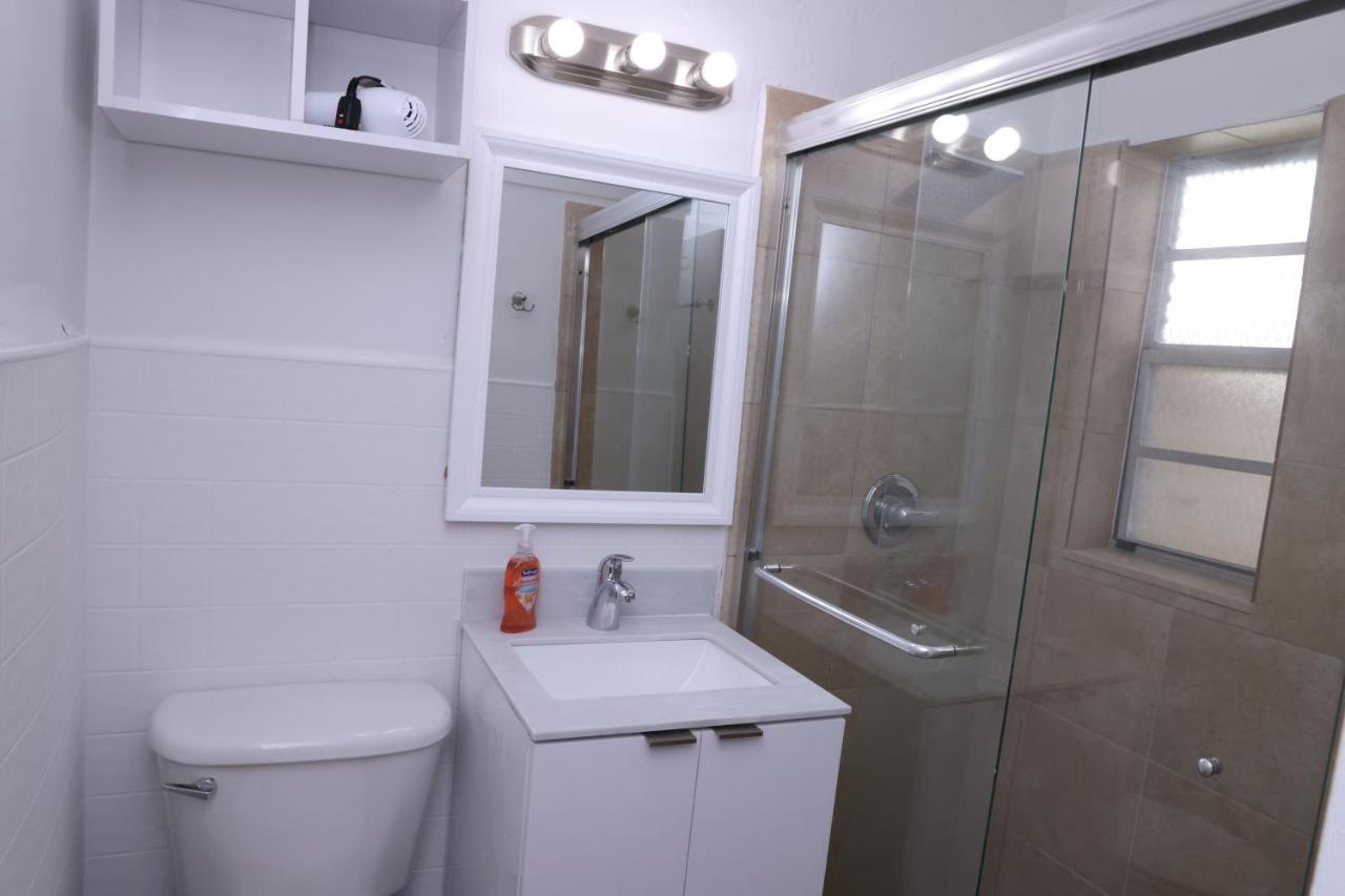 Douglas Rd Apartments Маямі Екстер'єр фото