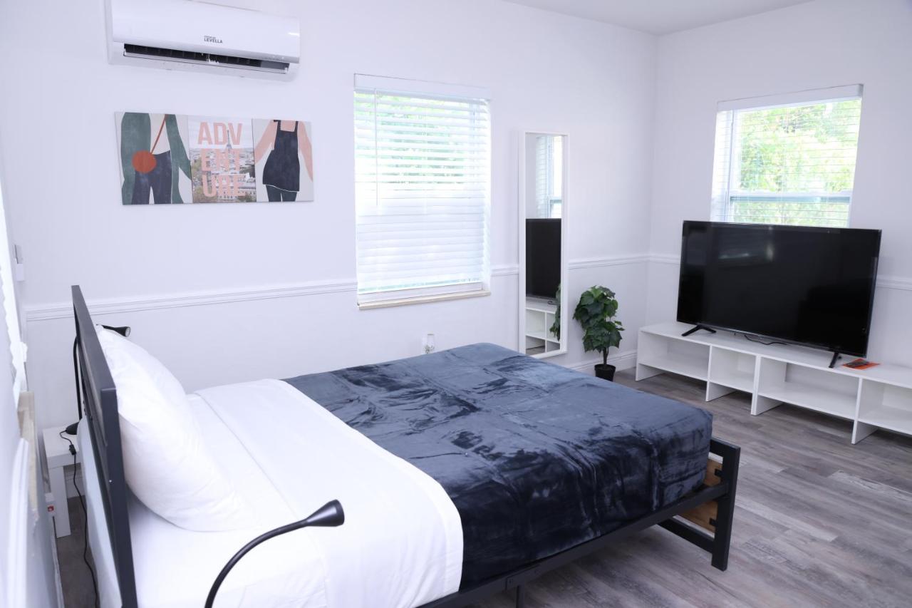 Douglas Rd Apartments Маямі Екстер'єр фото