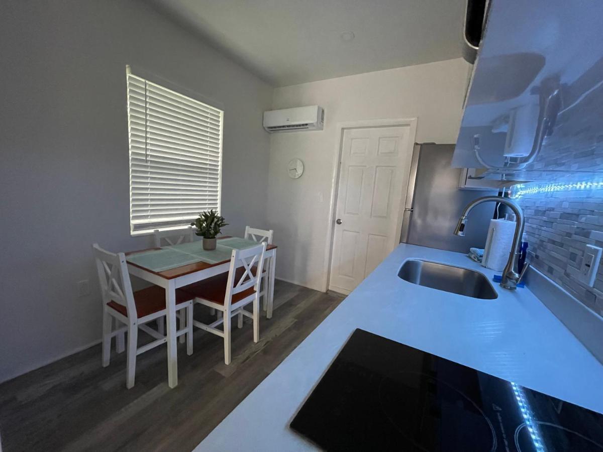 Douglas Rd Apartments Маямі Екстер'єр фото