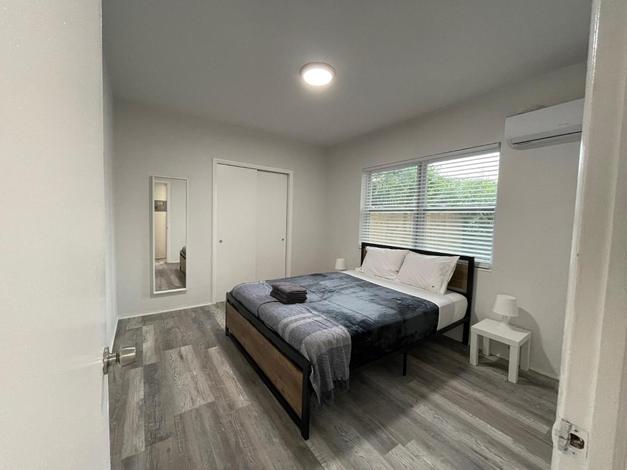 Douglas Rd Apartments Маямі Екстер'єр фото