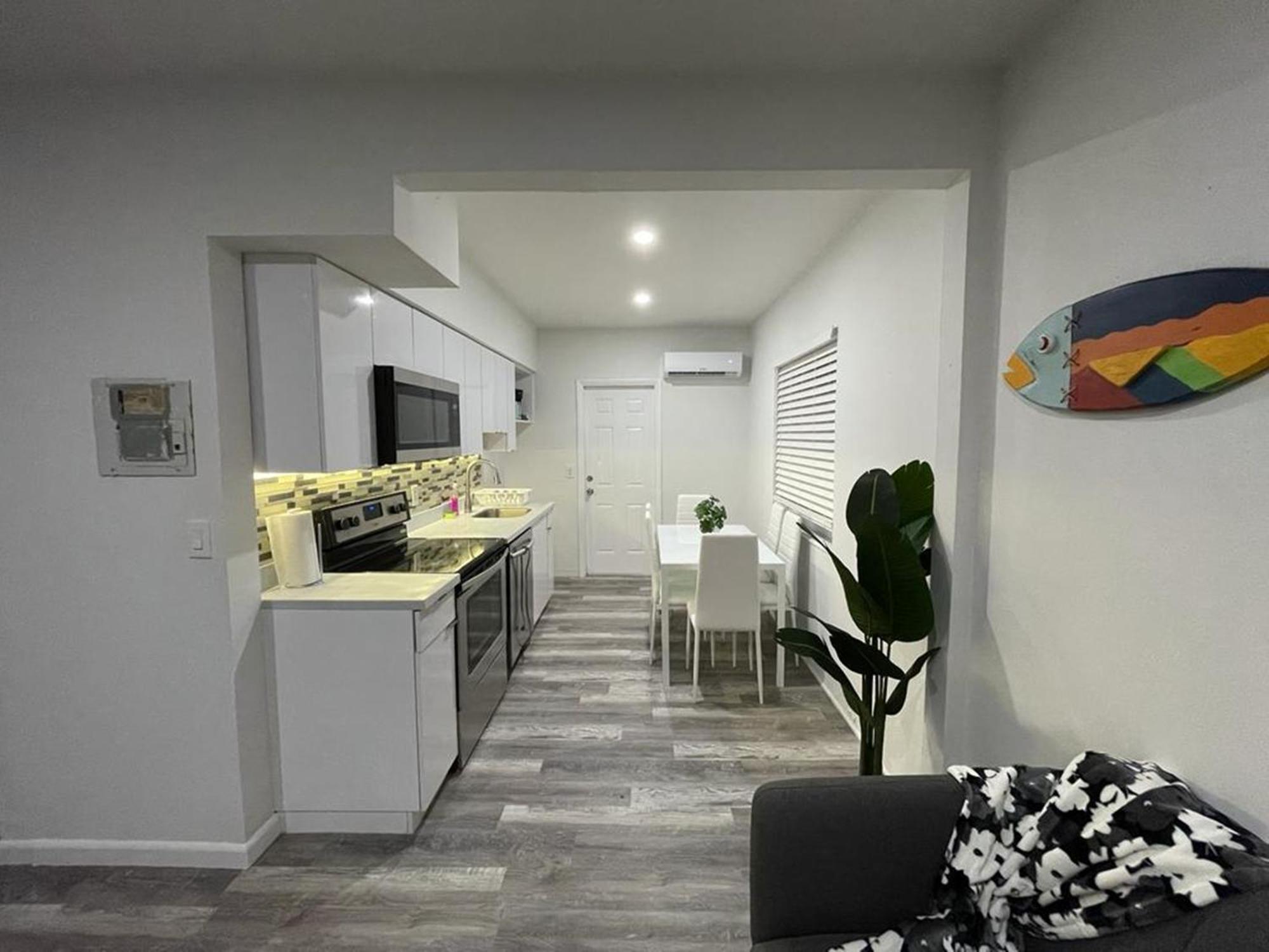 Douglas Rd Apartments Маямі Екстер'єр фото