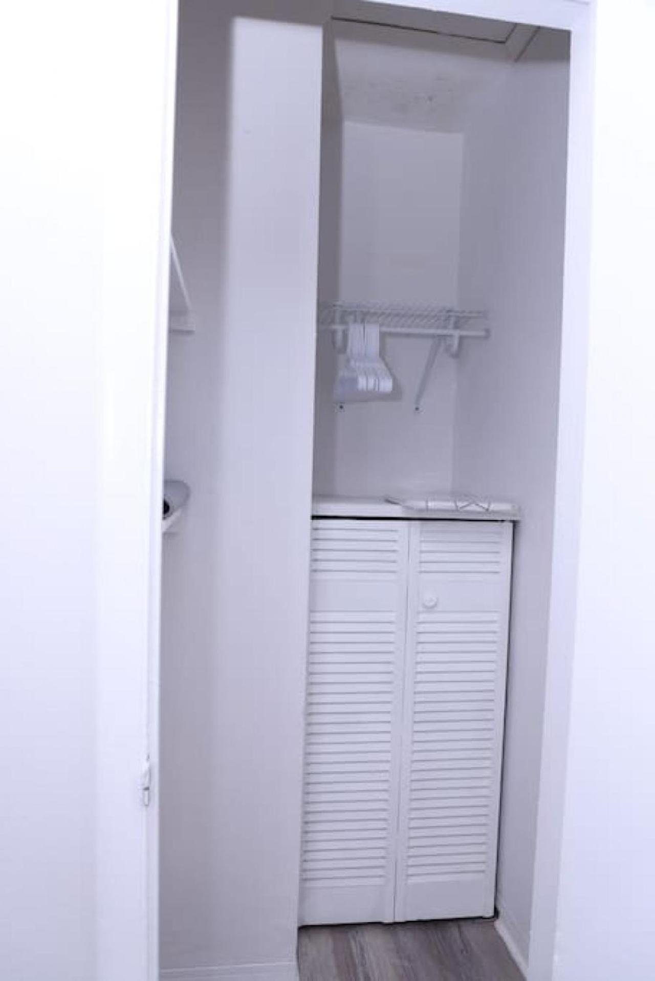 Douglas Rd Apartments Маямі Екстер'єр фото