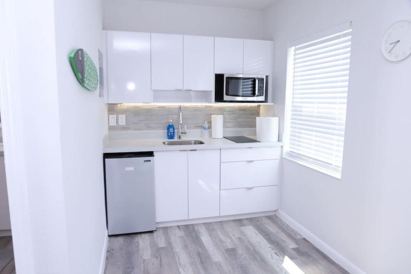 Douglas Rd Apartments Маямі Екстер'єр фото
